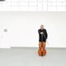 Brunello, Bach, un violoncello piccolo e la luce che mancava